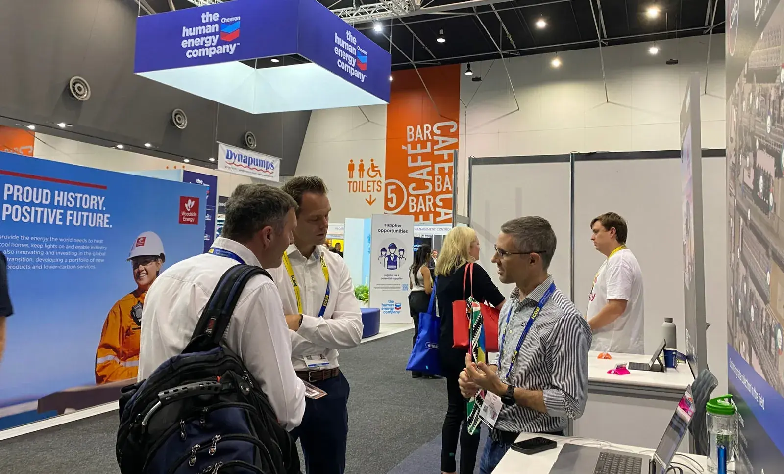 Gabe Alves, CTO and Director of EXTAG, talking with potential customers at the AOG Energy Expo in Perth Western Australia