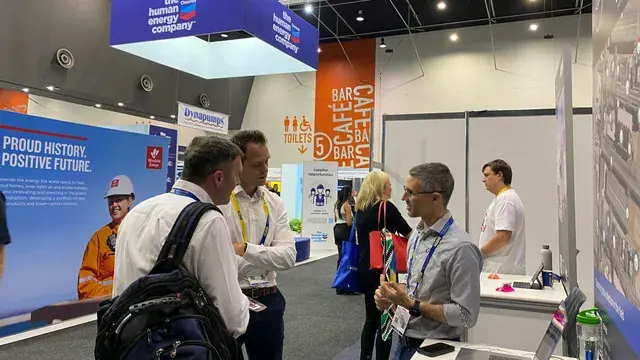 Gabe Alves, CTO and Director of EXTAG, talking with potential customers at the AOG Energy Expo in Perth Western Australia